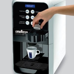 Macchina caffè espresso a capsule Lavazza – EP Mini + 100 caps - Coffee  Matic Shop